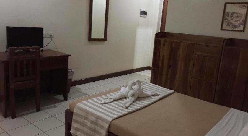 El Haciendero Private Hotel Iloilo City Exterior photo