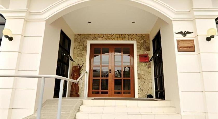 El Haciendero Private Hotel Iloilo City Exterior photo